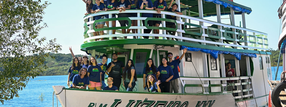 Students from River Plate Adventist University in Argentina who recently participated in a mission trip along the Amazon River in northern Brazil. [Photo: River Plate Adventist University]