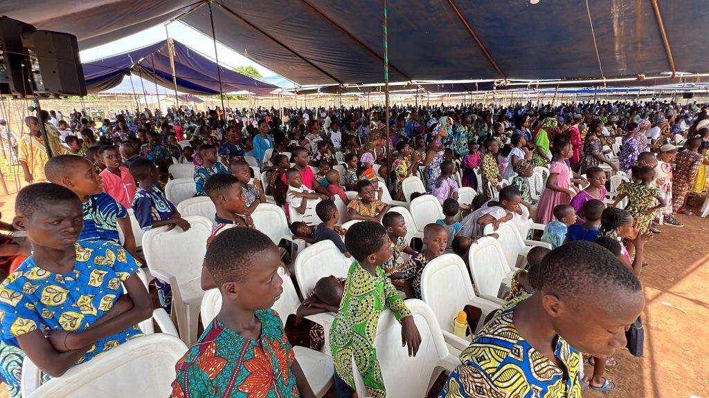 In Benin, Evangelistic Series Results in 238 Baptisms in the Land of the Voodoo